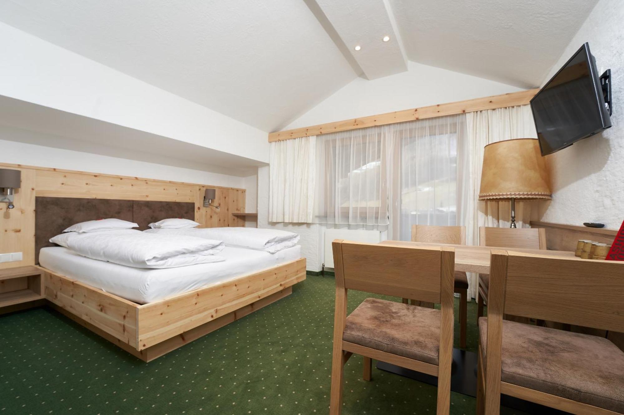 Hotel Am Hof Solden Bagian luar foto